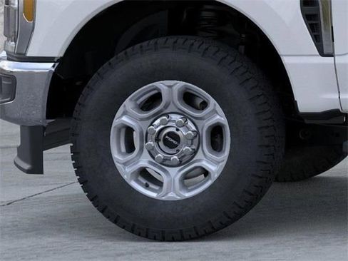New 2026 Ford F350 XLT w/ 360-Degree Camera Package image 19