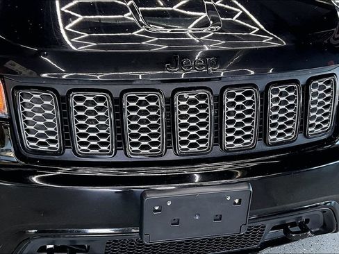 Used 2022 Jeep Grand Cherokee Altitude AWD/4WD image 33