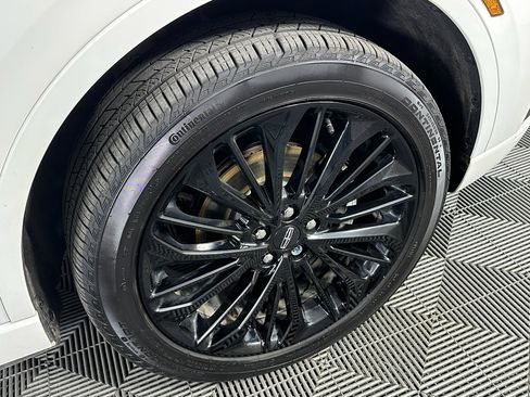 Used 2023 Lincoln Corsair Reserve w/ Equipment Group 201A image 18