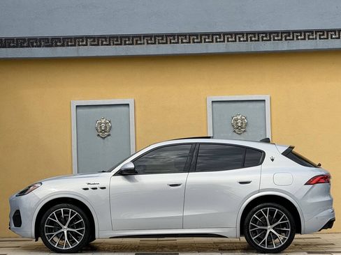 Used 2023 Maserati Grecale Modena AWD/4WD image 12