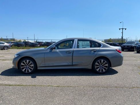 New 2026 BMW 330i xDrive Sedan w/ Convenience Package AWD/4WD image 4