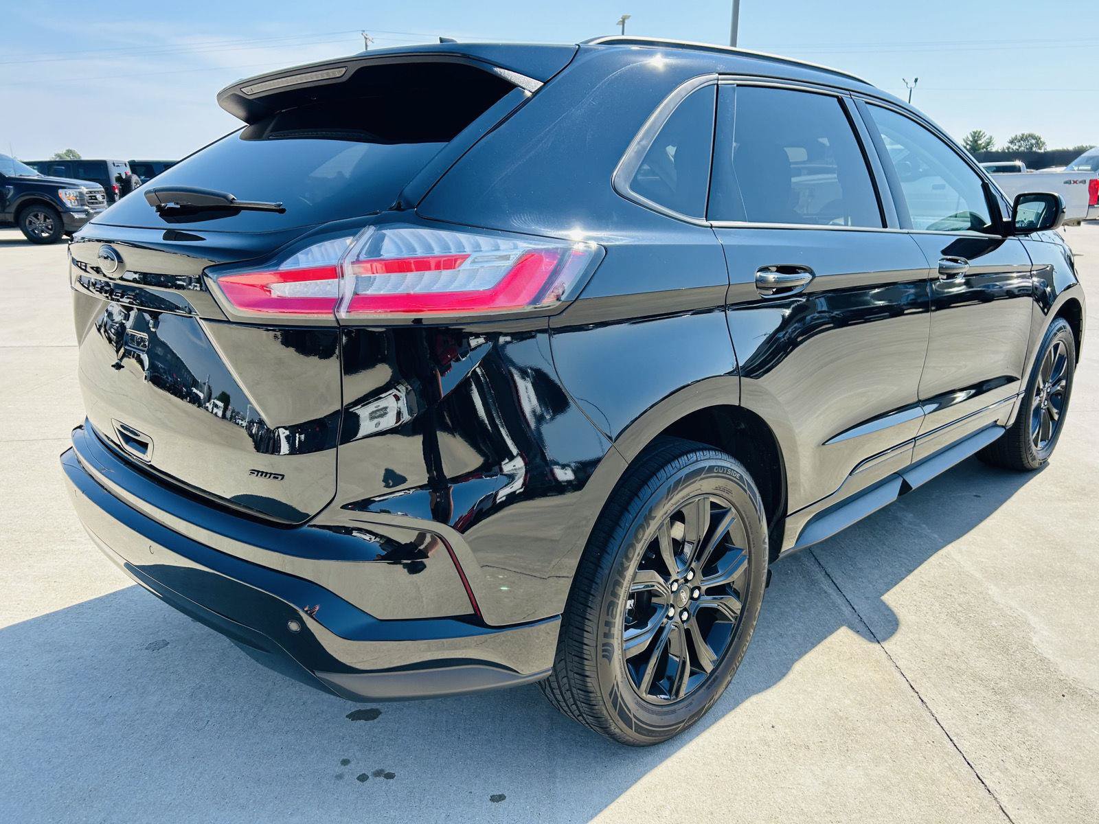 Used 2024 Ford Edge SE w/ Black Appearance Package AWD/4WD image 33