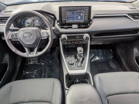 Used 2022 Toyota RAV4 SE w/ Convenience Package AWD/4WD image 16