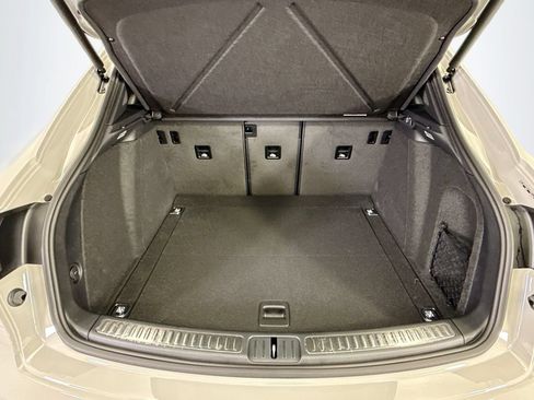 Used 2026 Porsche Macan AWD/4WD image 28