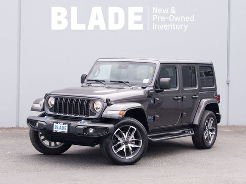 Used 2024 Jeep Wrangler Unlimited AWD/4WD image 1