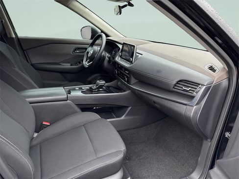 Certified 2023 Nissan Rogue S image 14