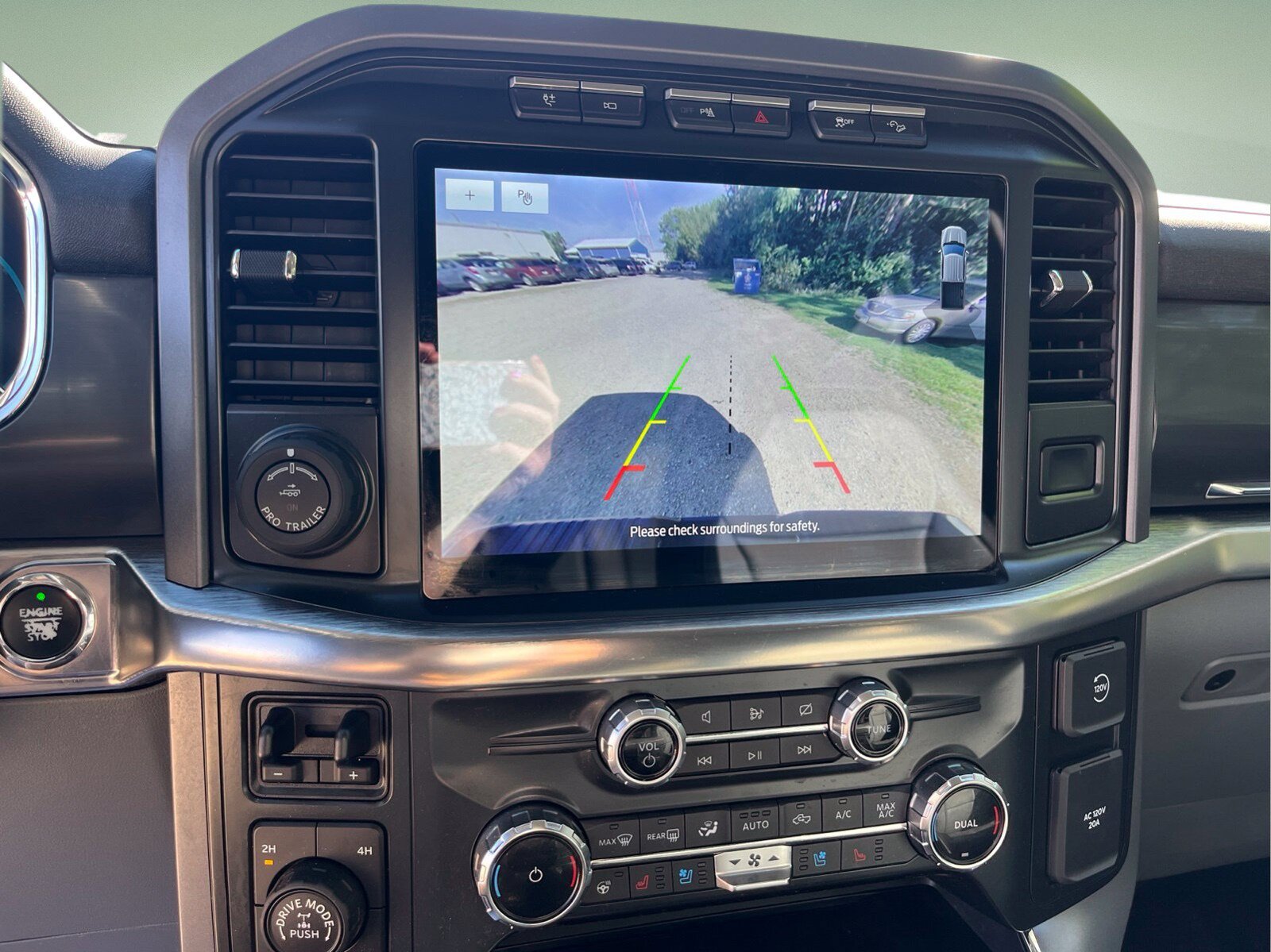 Used 2022 Ford F150 Lariat w/ Equipment Group 502A High AWD/4WD image 17