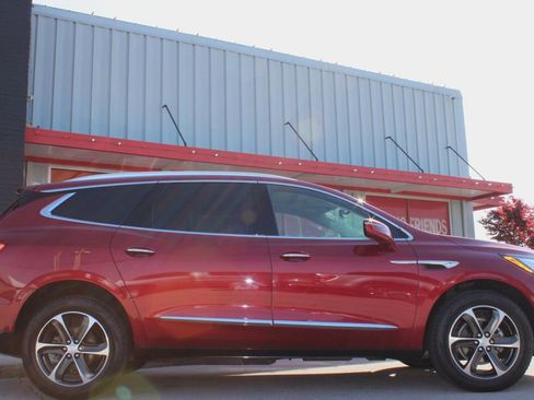 Used 2021 Buick Enclave Essence w/ Sport Touring Edition AWD/4WD image 7