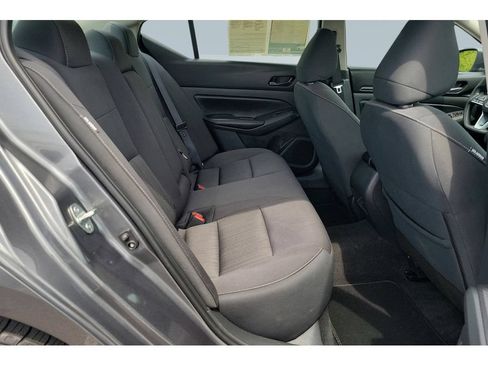 Used 2025 Nissan Altima 2.5 SV FWD image 18