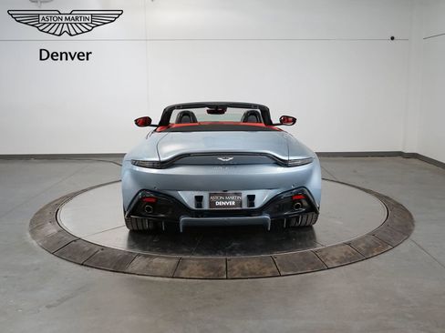 Used 2021 Aston Martin V8 Vantage Roadster image 4