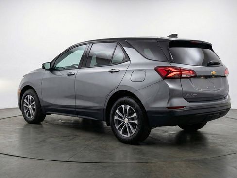 Used 2025 Chevrolet Equinox LT FWD image 6