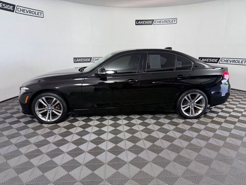 Used 2018 BMW 330i xDrive Sedan AWD/4WD image 3
