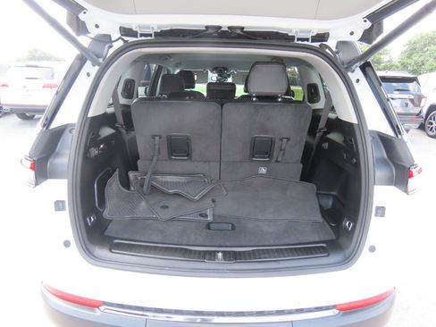 Used 2022 Jeep Grand Cherokee L Limited AWD/4WD image 14