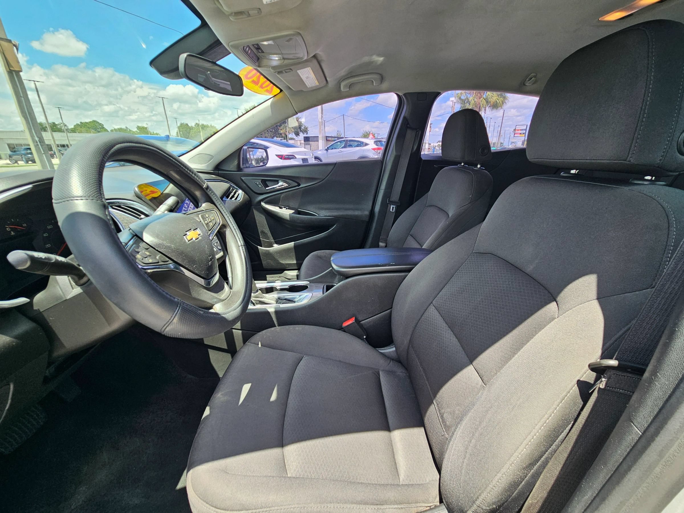 Used 2020 Chevrolet Malibu LT FWD image 12