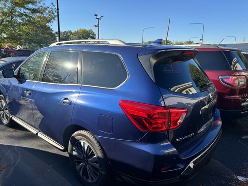 Used 2020 Nissan Pathfinder SL image 4