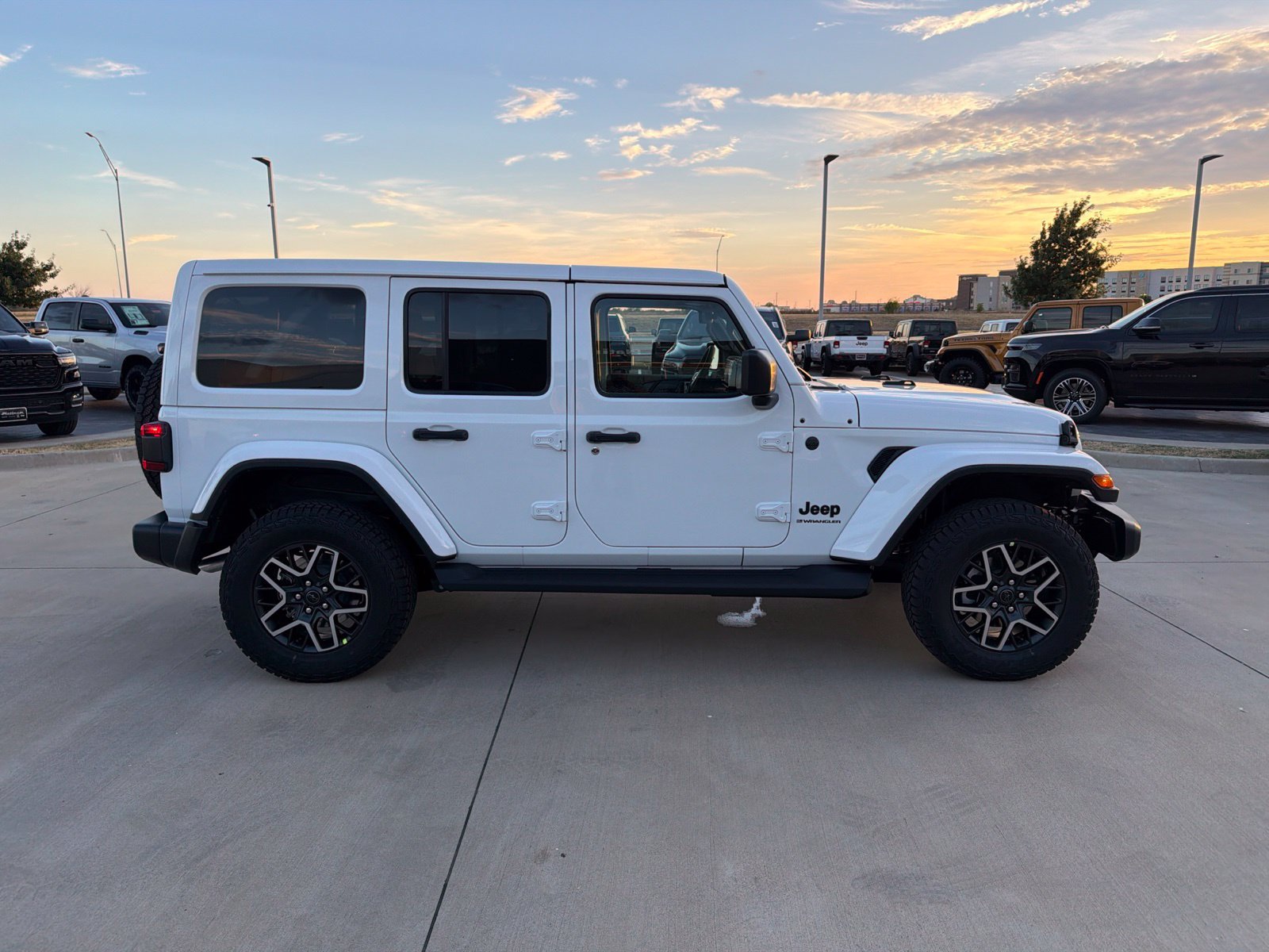 New 2027 Jeep Wrangler Unlimited Sahara AWD/4WD image 6
