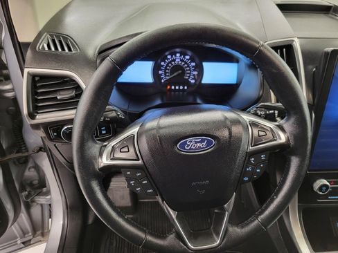 Used 2024 Ford Edge SEL w/ Convenience Package image 5