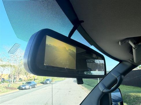 Used 2015 Chevrolet Express 2500 image 23