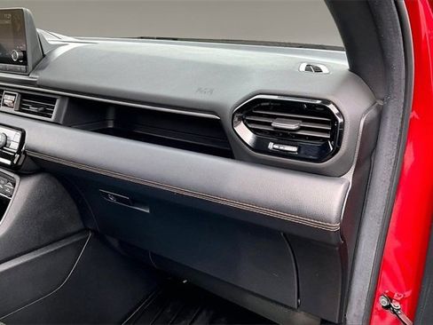 Used 2025 Honda Pilot Sport image 25