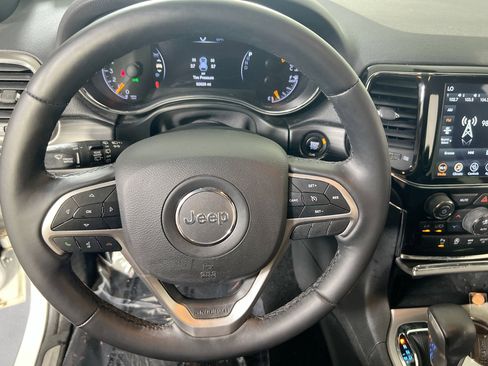 Used 2022 Jeep Grand Cherokee Limited image 10