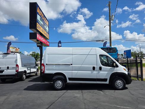 Used 2023 RAM ProMaster 1500 w/ Convenience Group FWD image 3