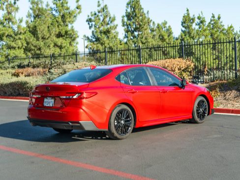 Certified 2025 Toyota Camry SE w/ Convenience Package FWD image 9