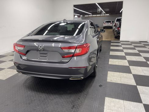 Used 2019 Honda Accord Sport image 5