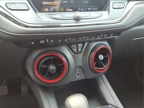 Used 2022 Chevrolet Blazer RS AWD/4WD image 23
