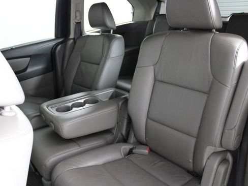 Used 2012 Honda Odyssey EX-L image 18