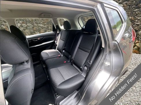 Used 2019 Nissan Rogue S AWD/4WD image 21