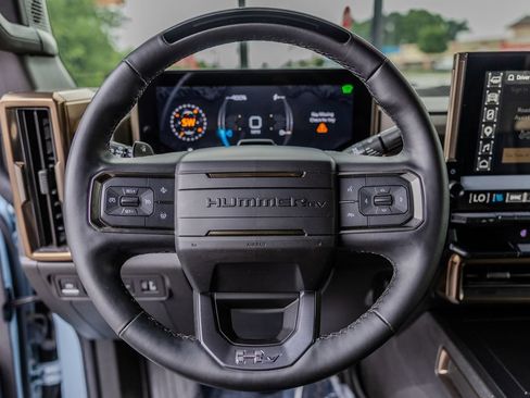 Used 2025 GMC Hummer EV 3X w/ LPO, Cargo Utility Package AWD/4WD image 5