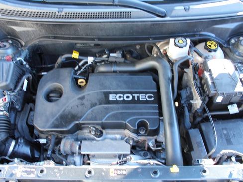 Used 2020 Chevrolet Equinox LS image 11