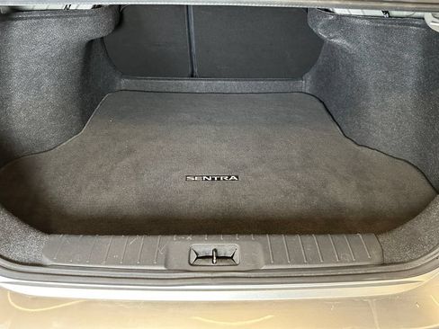 Used 2020 Nissan Sentra SV FWD image 19