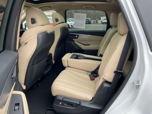 Used 2023 Acura MDX SH-AWD image 24