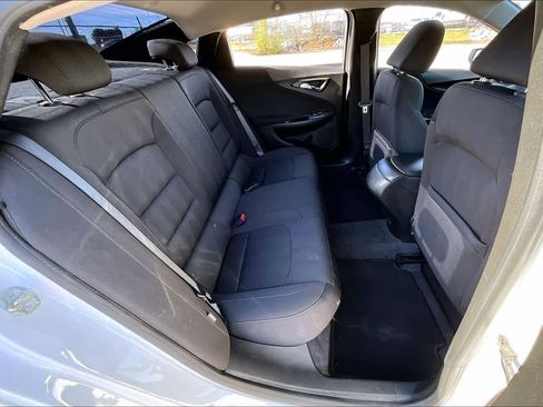 Used 2020 Chevrolet Malibu LS image 16