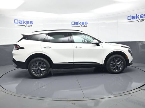 Certified 2025 Kia Sportage SX Prestige AWD/4WD image 9