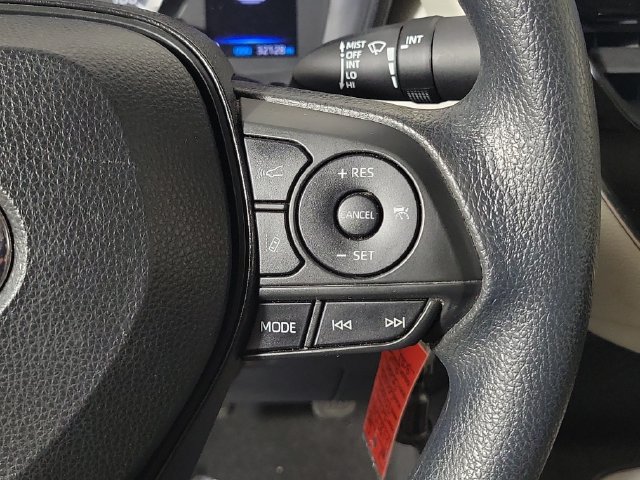 Used 2021 Toyota Corolla LE FWD image 24