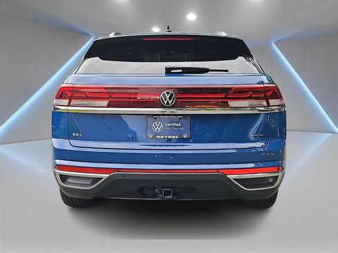 Certified 2025 Volkswagen Atlas Cross Sport SEL AWD/4WD image 6