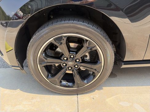 Used 2023 Ford Expedition Limited RWD image 13