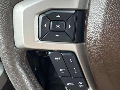 Used 2018 Ford F150 King Ranch w/ Equipment Group 601A Luxury AWD/4WD image 22