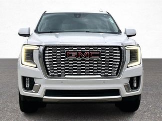 Used 2022 GMC Yukon Denali w/ Denali Premium Package video 4