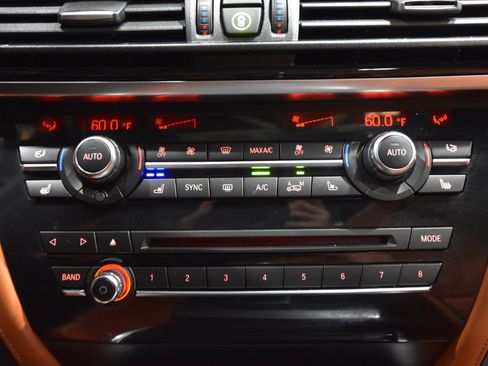 Used 2016 BMW X5 M image 41