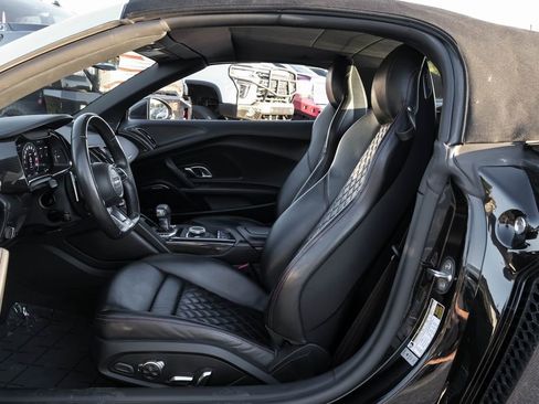 Used 2018 Audi R8 V10 plus image 31