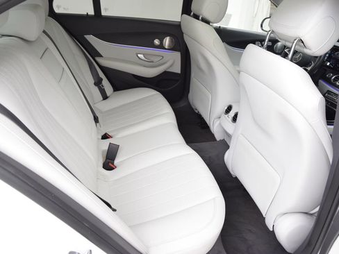 Used 2022 Mercedes-Benz E 350 Sedan image 19