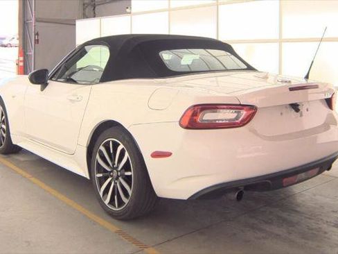Used 2019 FIAT 124 Spider image 6