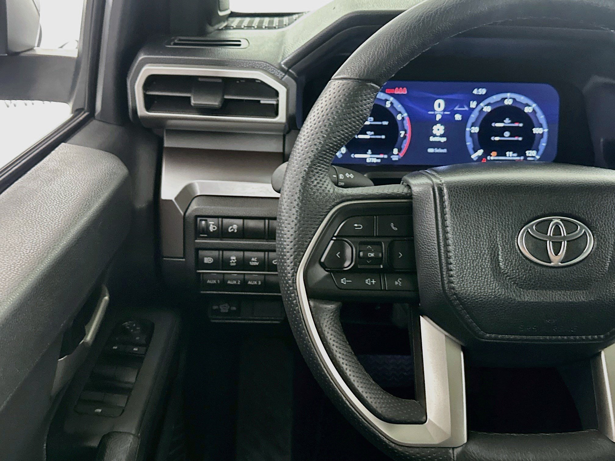 Used 2024 Toyota Tacoma TRD Off-Road w/ TRD Off Road Premium Package AWD/4WD image 10