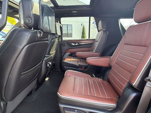 Used 2023 GMC Yukon Denali Ultimate image 33