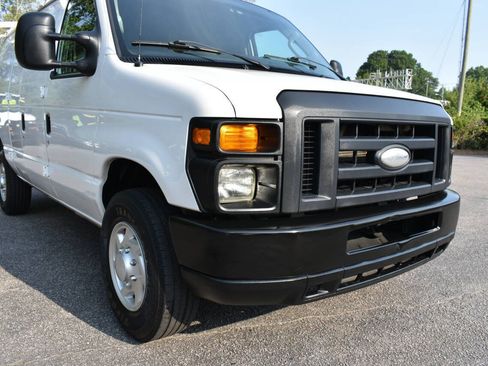 Used 2014 Ford E-350 and Econoline 350 Super Duty RWD image 37