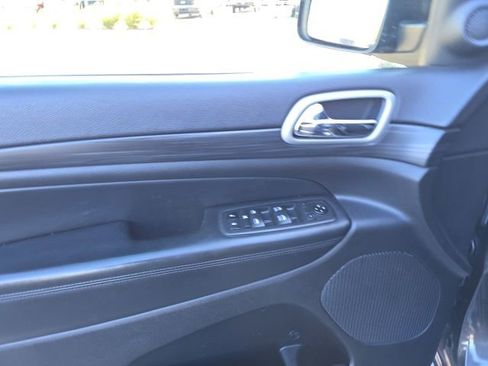 Used 2020 Ford Explorer XLT w/ Class III Trailer Tow Package image 21