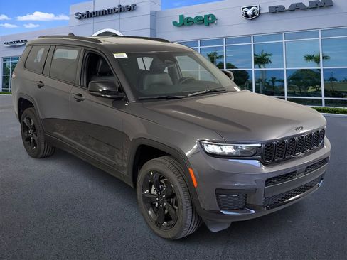 New 2025 Jeep Grand Cherokee L Altitude RWD image 2
